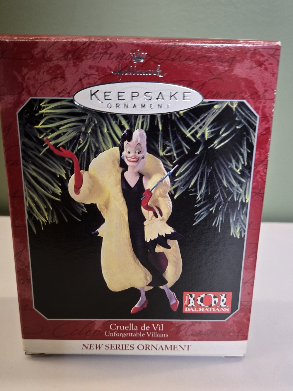 1998 Hallmark Keepsake Cruella de Vil Ornament #1 NIB